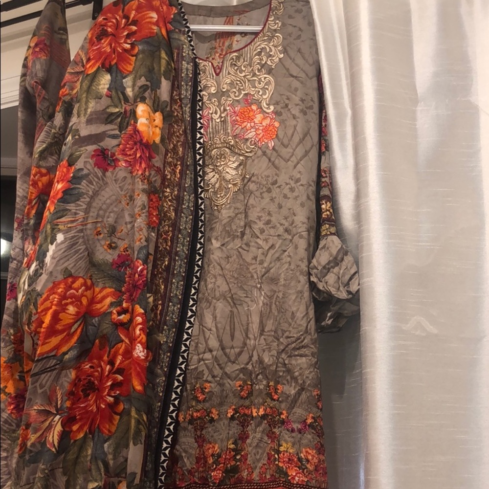 Pakistani Indian Fawn Lawn Suit with shawl Medium